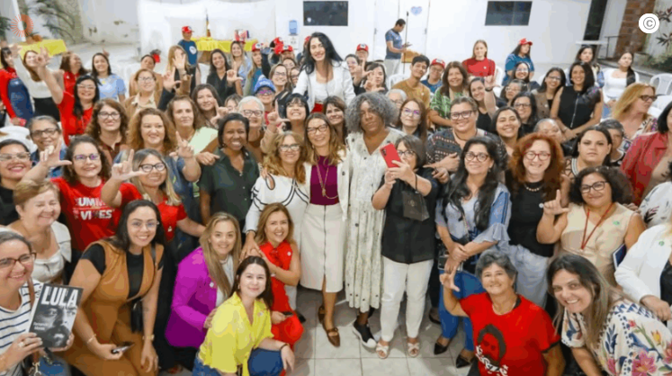 Mulher viraliza ao criticar fala de Janja em evento evangélico