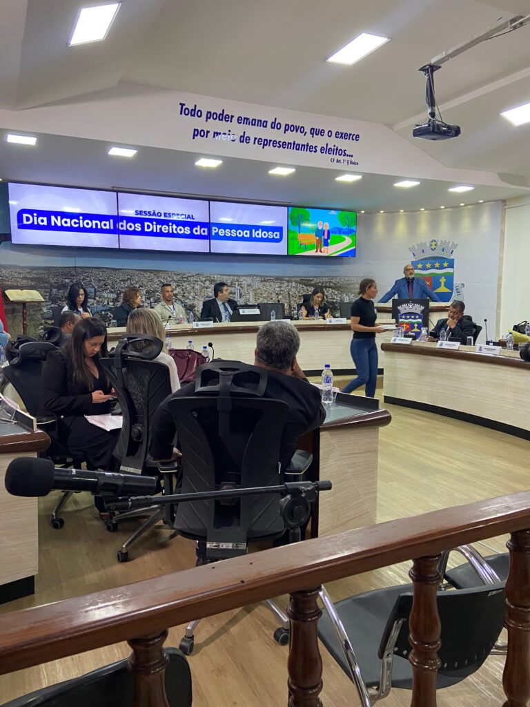 Câmara Municipal realiza Sessão Especial em homenagem ao Dia do Idoso