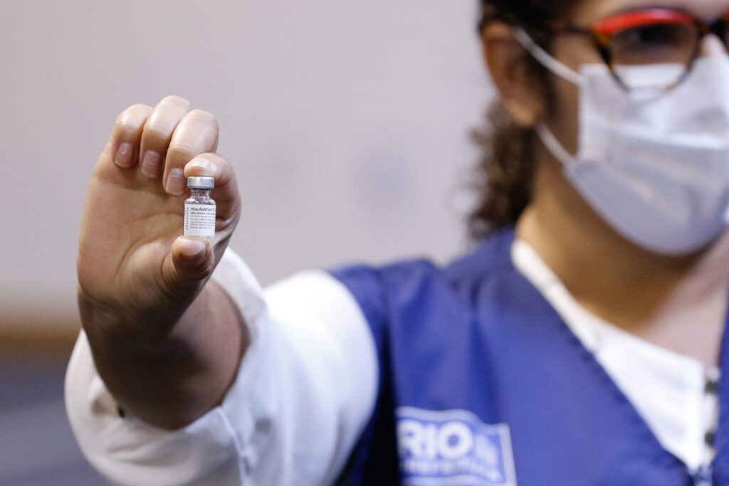 Estudo sul-coreano liga vacinas COVID a maior risco de alguns cânceres