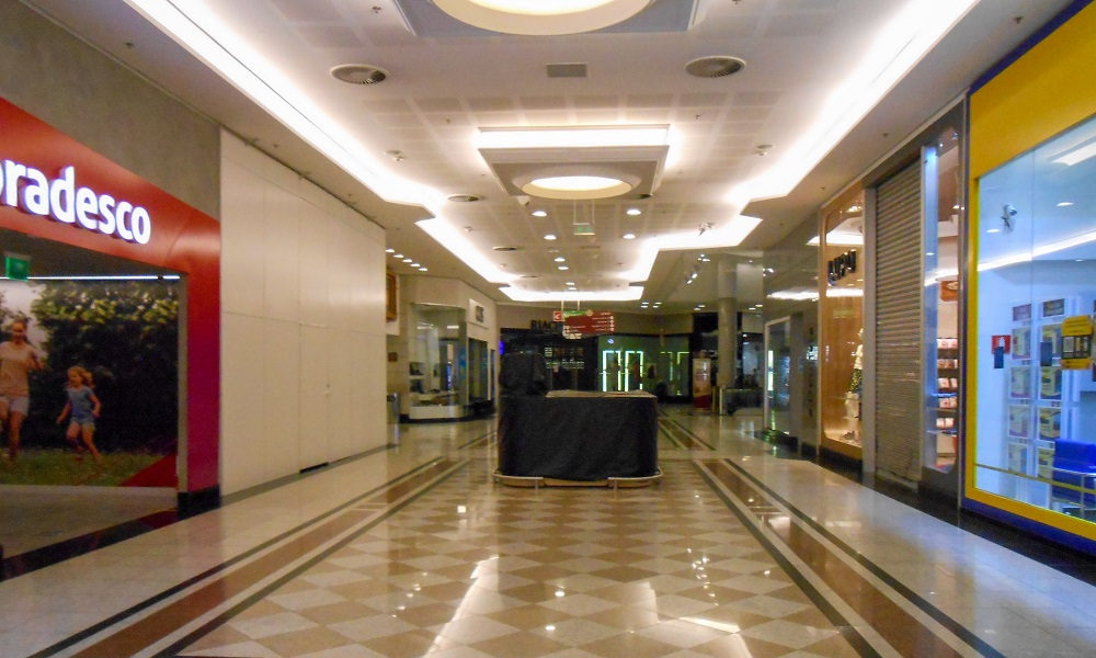 “’O Brasil quebrou’: vídeo em shopping vazio expõe sensação de crise no bolso do consumidor”