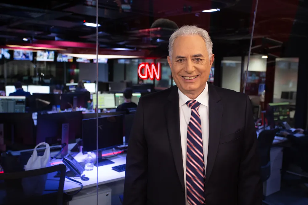 Festa em Brasília esconde crise entre Executivo, Legislativo e STF