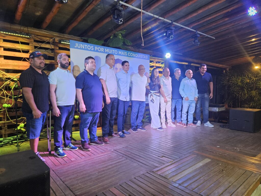 Encontro político reforça apoio à pré-candidatura de Carlos Muniz Filho