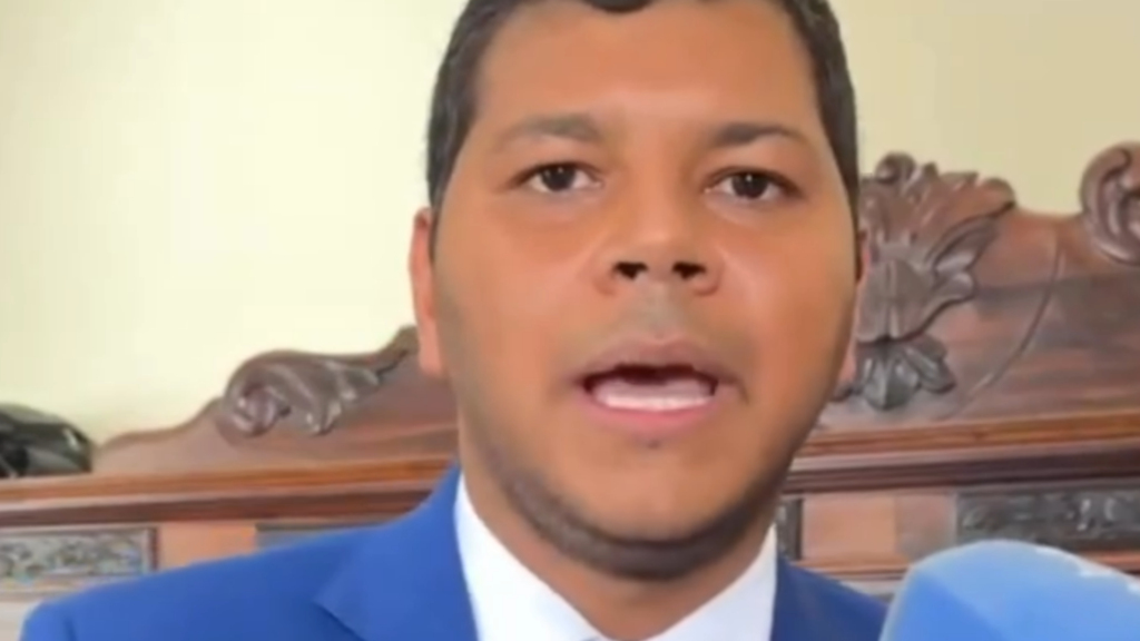 Diego Castro expõe ACM Neto: “Quer apoio da direita, mas foge das pautas importantes”