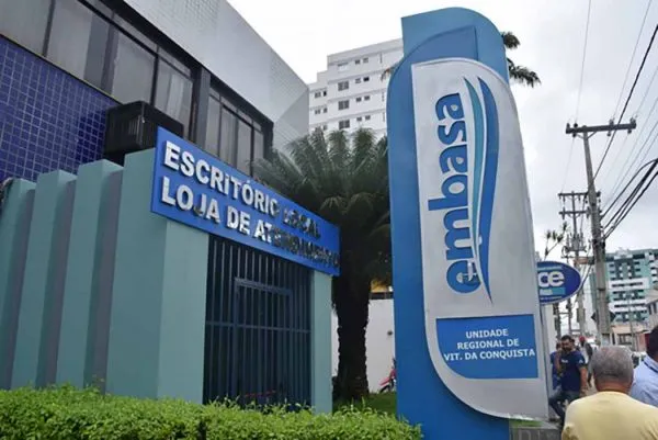 Embasa desafia lei em Vitória da Conquista e revolta vereadores: “40% já!”