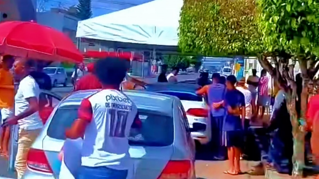 Preso e condenado a 36 anos, deputado da Bahia Binho Galinha movimenta campanha