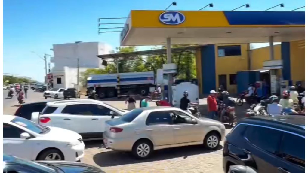 “Quem está pagando essa conta?”: Matheus Cambuí questiona fila de veículos para carreata do PT
