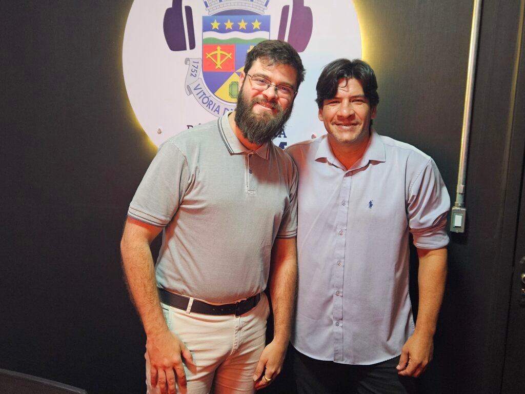 Na Rádio Câmara 90.3 FM, Israel Guimarães fala sobre cães de apoio emocional