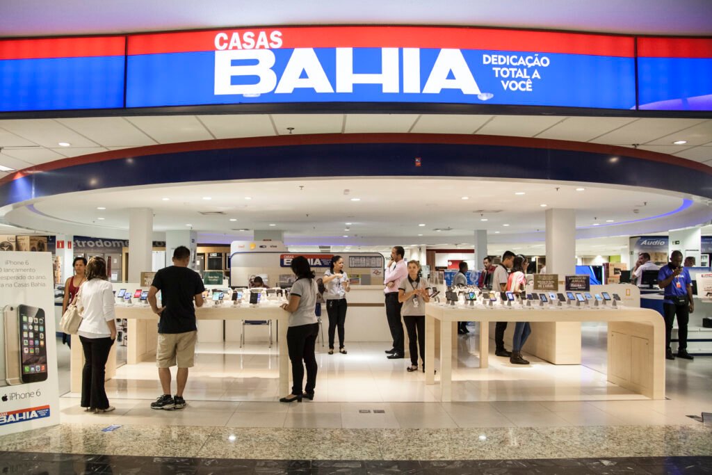 Sindicato vai à Justiça contra demissões em massa da Casas Bahia