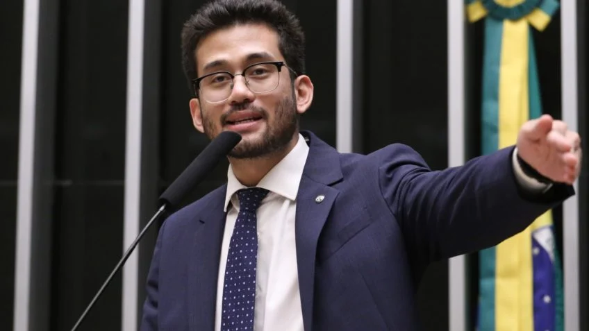 Kim Kataguiri critica Toffoli após decisão contra campanha de Renan Santos