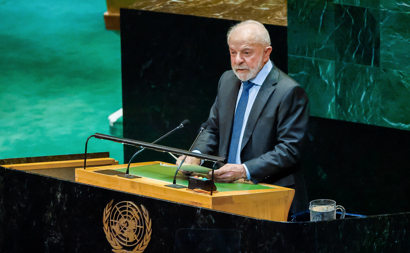 Lula fala em golpe na ONU, mas ignora crise que divide o STF