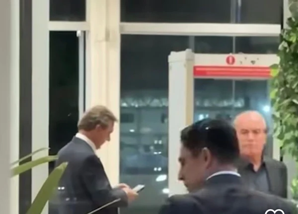 Empresários deixam Brasília em jatinhos após jantar de três horas com Lula no Alvorada