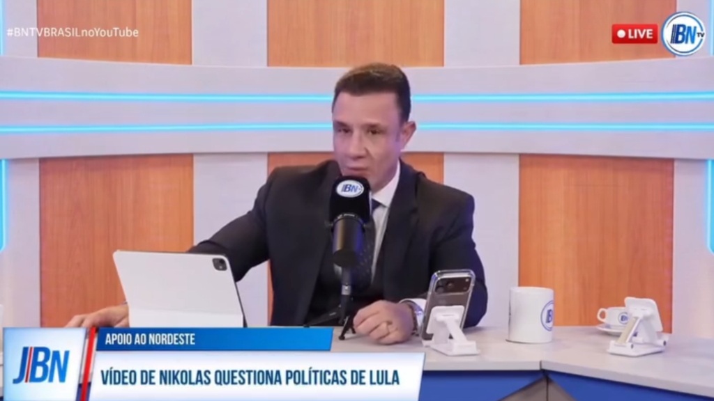Advogado Fábio Costa chora ao comentar vídeo de Nikolas Ferreira sobre a realidade do Nordeste