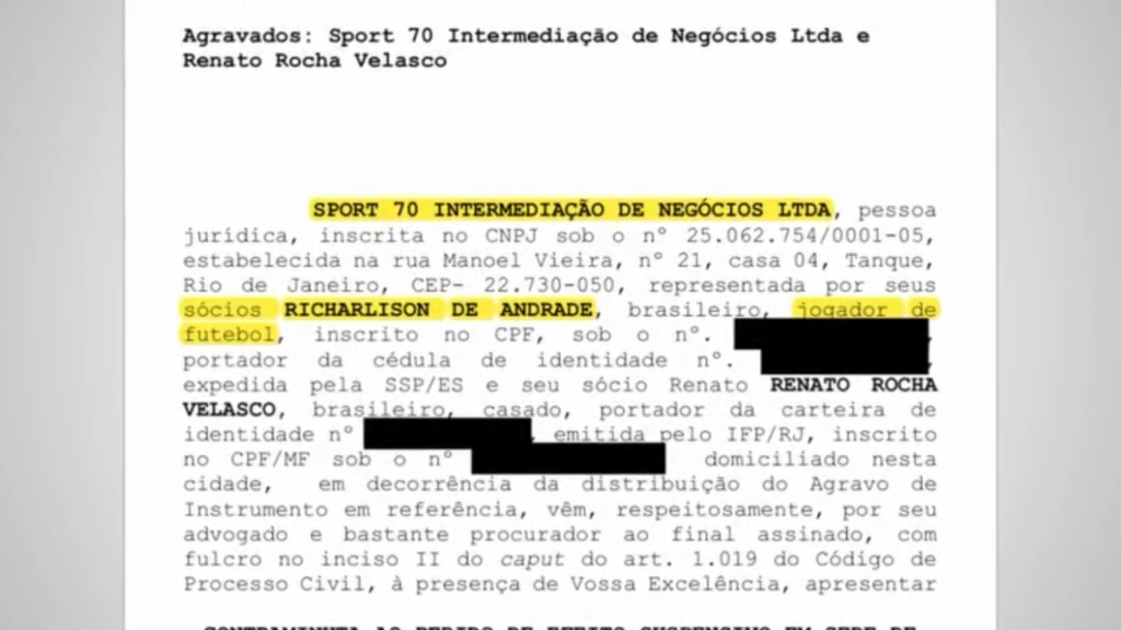 Richarlison apresenta documentos sobre ilha em Angra e confronta advogado ligado a Flávio Bolsonaro