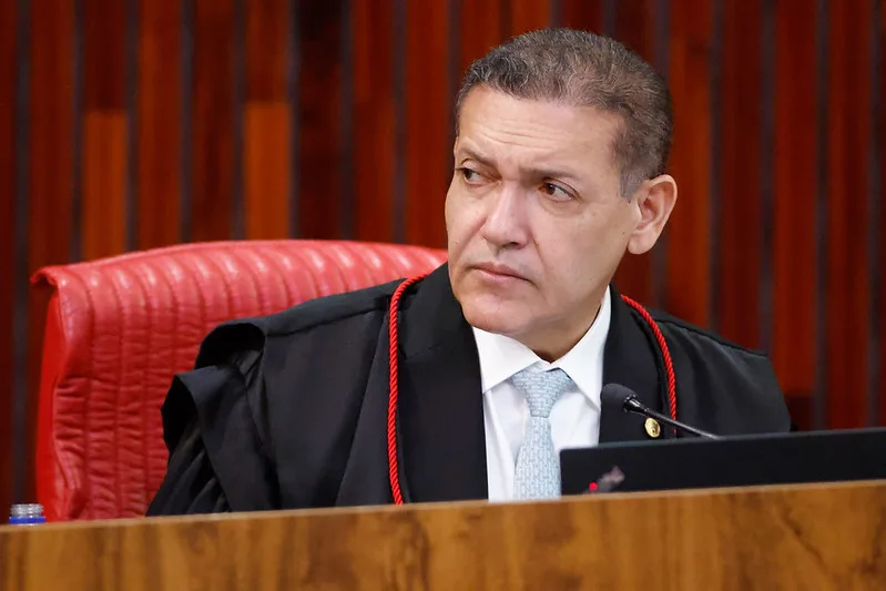 TSE volta a restringir canal “Exército do Lula”, e Kassio Nunes Marques cobra registro eleitoral