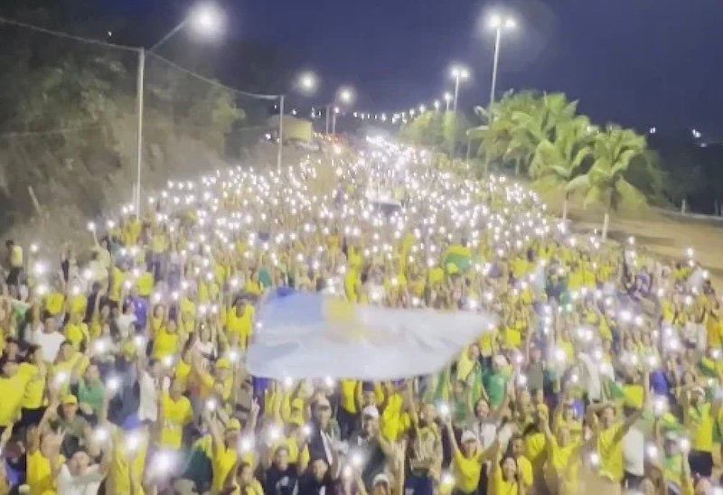 Vantagem de Lula cai em 98% das cidades do Nordeste, e Flávio Bolsonaro amplia votação