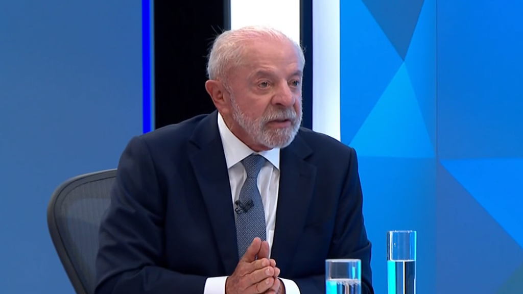 Lula diz que não sabia da falta de reajuste do Bolsa Família antes das eleições
