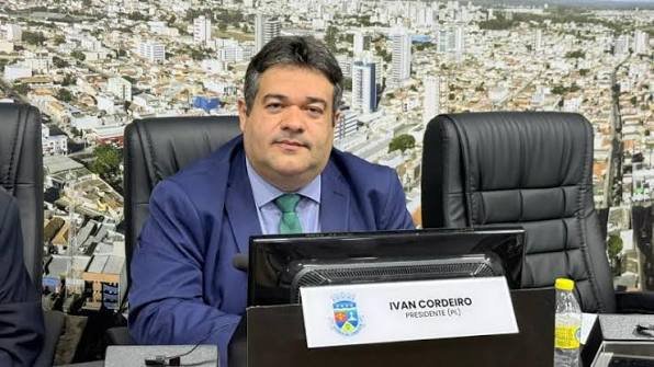 Ivan Cordeiro é reeleito por unanimidade presidente da Câmara de Vitória da Conquista